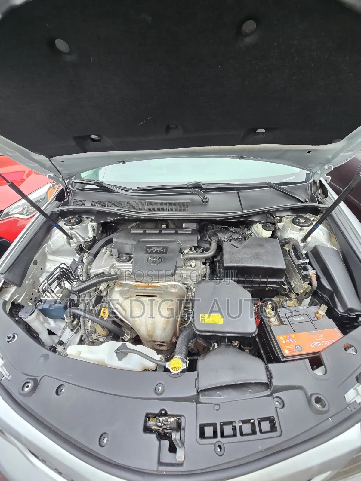 Toyota Camry SE 4dr Sedan (2.5L 4cyl 6A) 2012 Silver