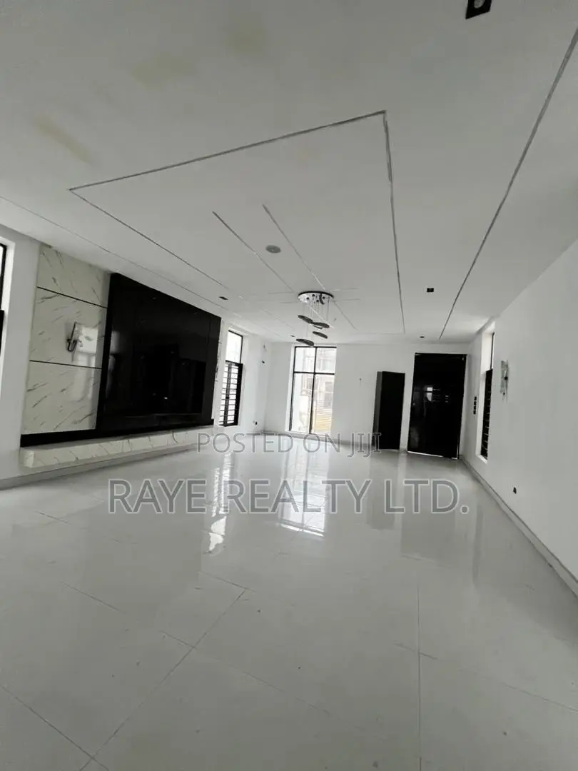 5bdrm Duplex in Ajah for sale