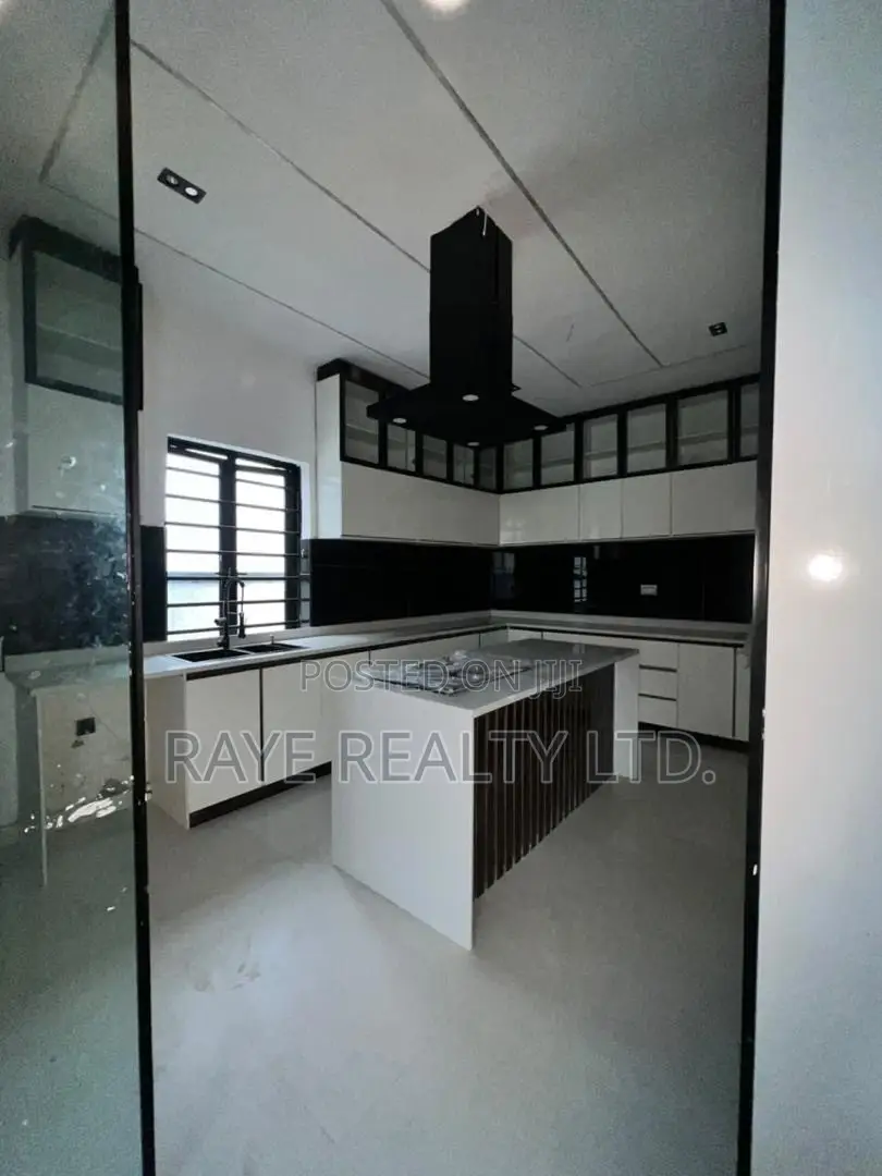 5bdrm Duplex in Ajah for sale