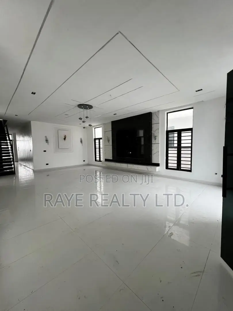 5bdrm Duplex in Ajah for sale
