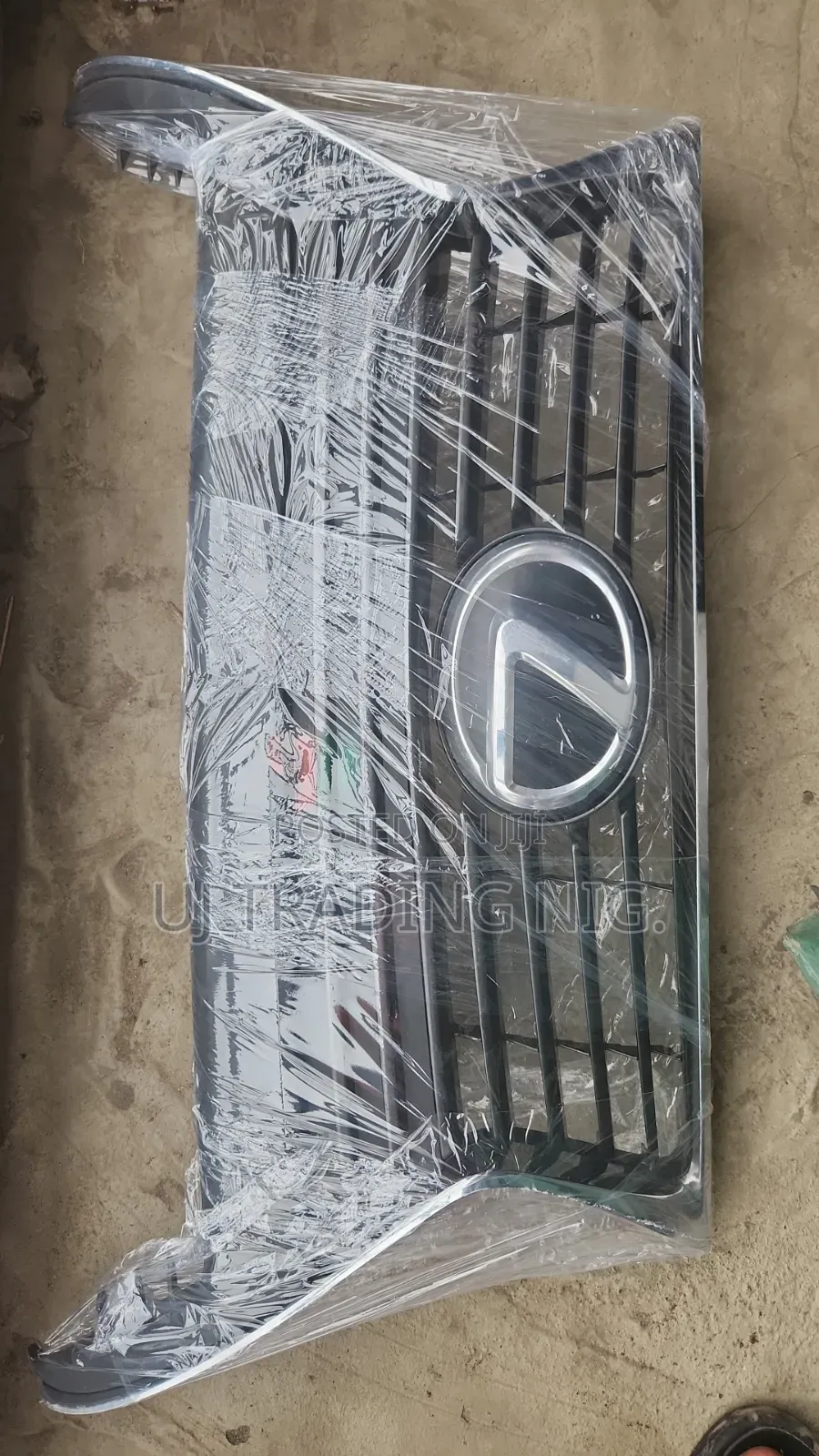 Lexus IS250 2015 Grille