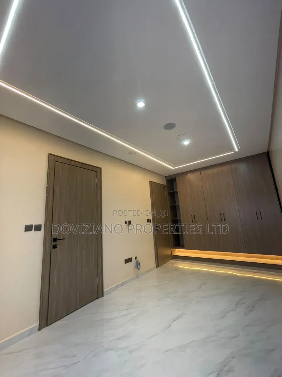 4bdrm Duplex in Banana Island for rent