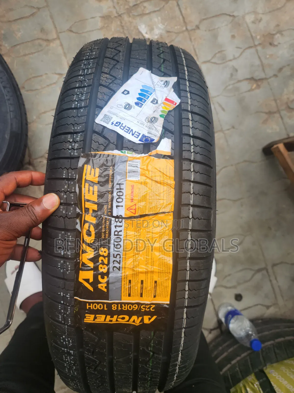 225/60r18 Radial Original