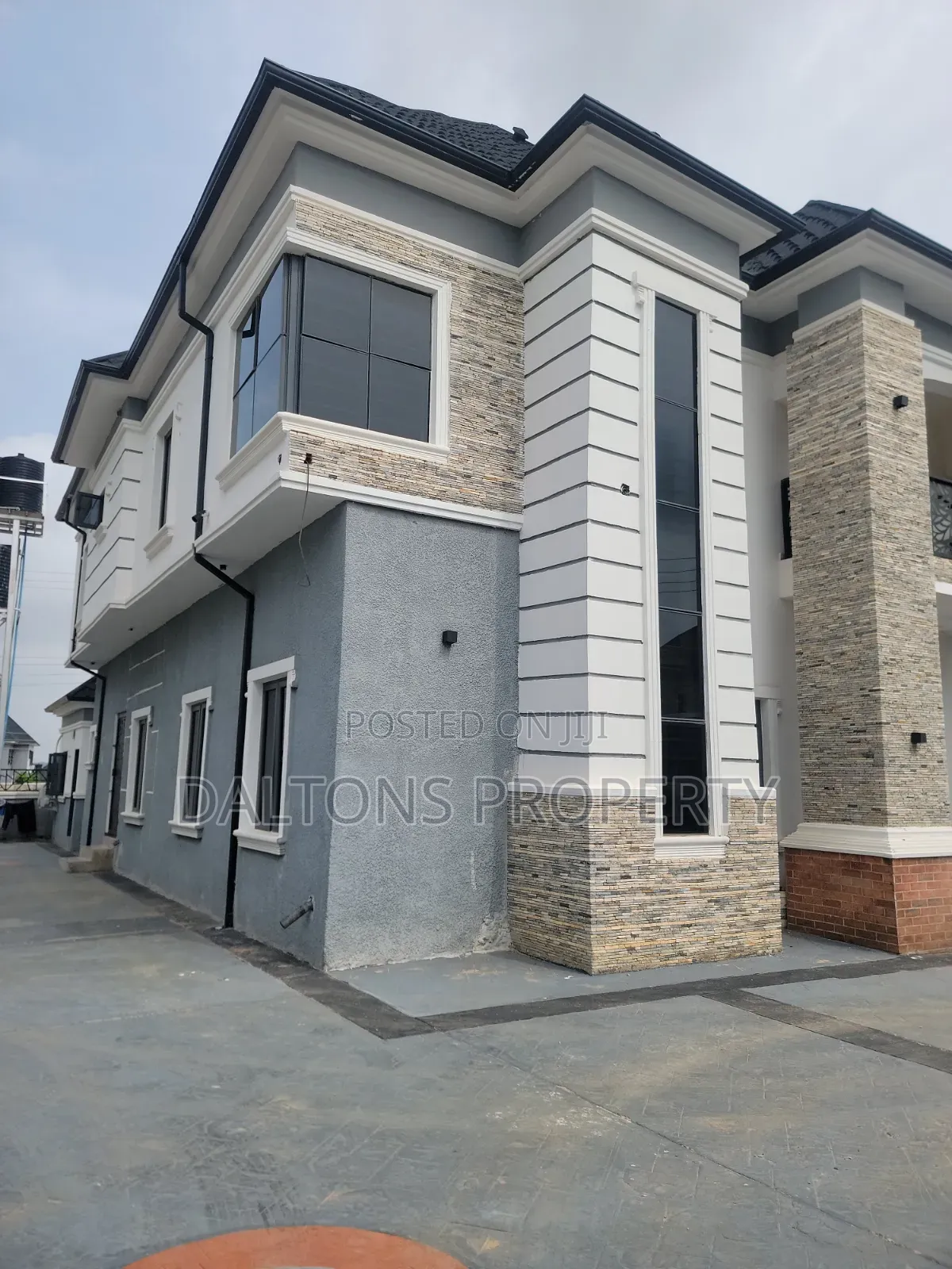 4bdrm Duplex in Avila Estate, Lugbe for sale
