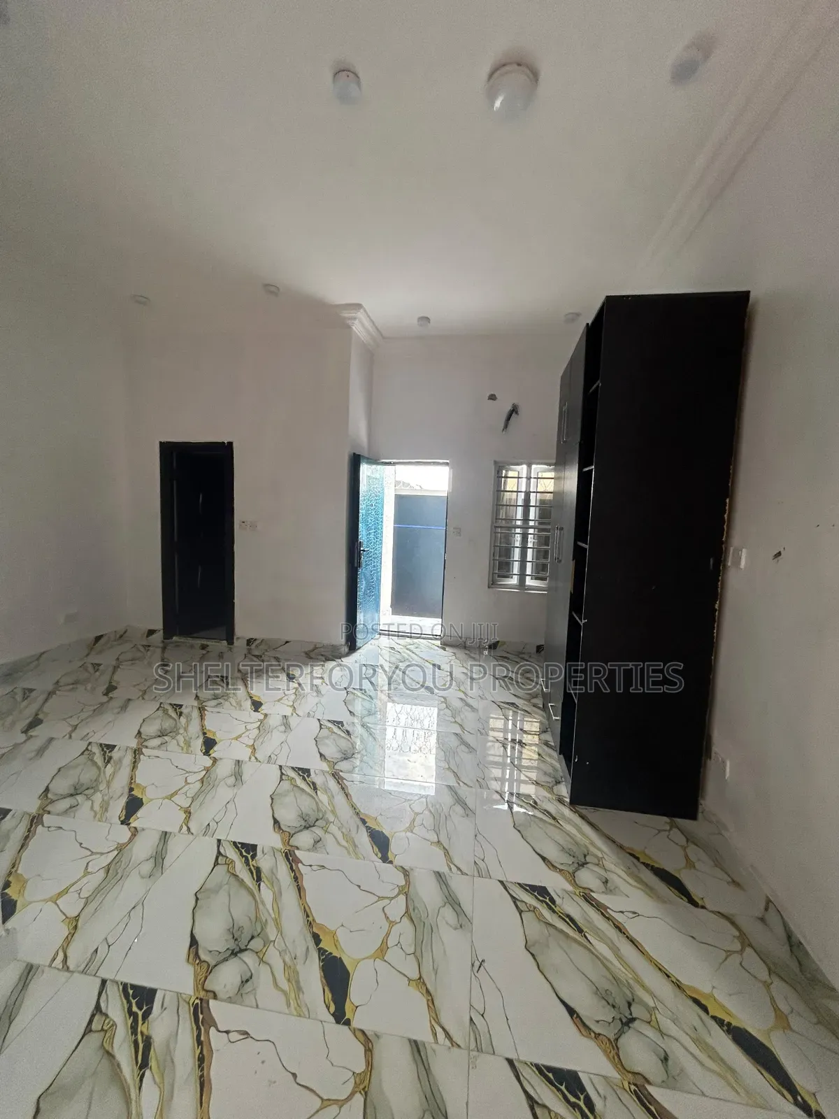 Studio Apartment in Ikate for rent