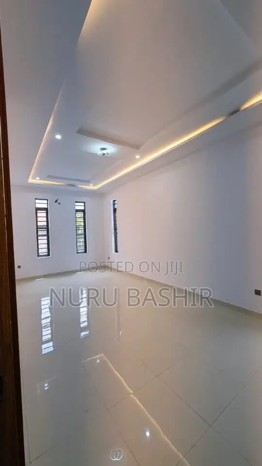 4bdrm Duplex in Oke Badan Estate, Akobo for sale