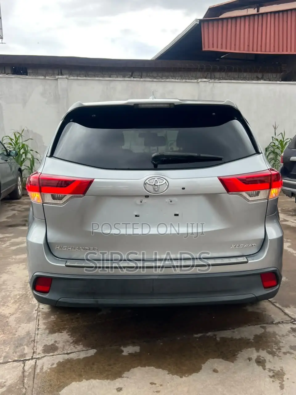 Toyota Highlander XLE 4dr SUV AWD (3.5L 6cyl 6A) 2015 Gray