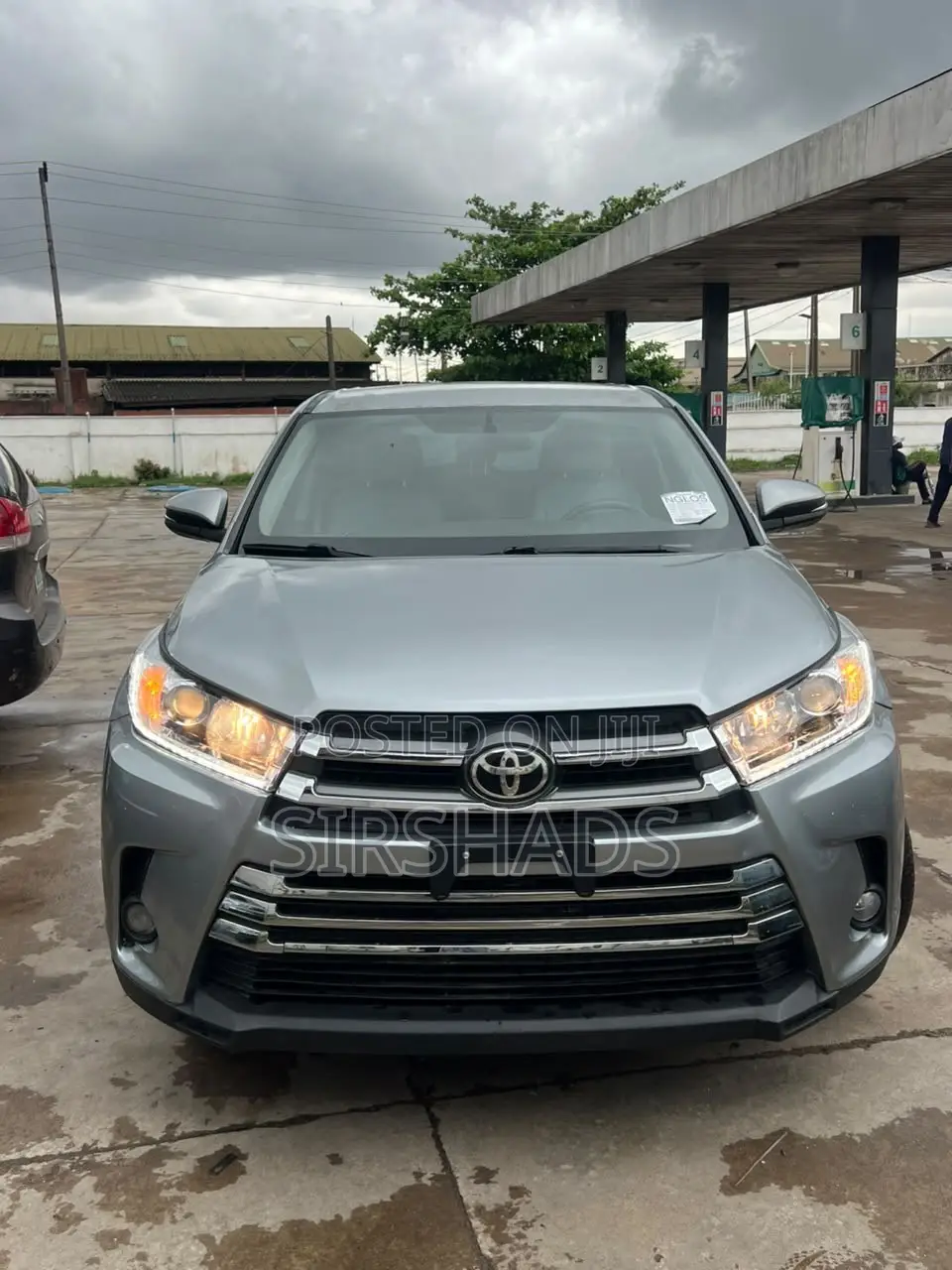 Toyota Highlander XLE 4dr SUV AWD (3.5L 6cyl 6A) 2015 Gray