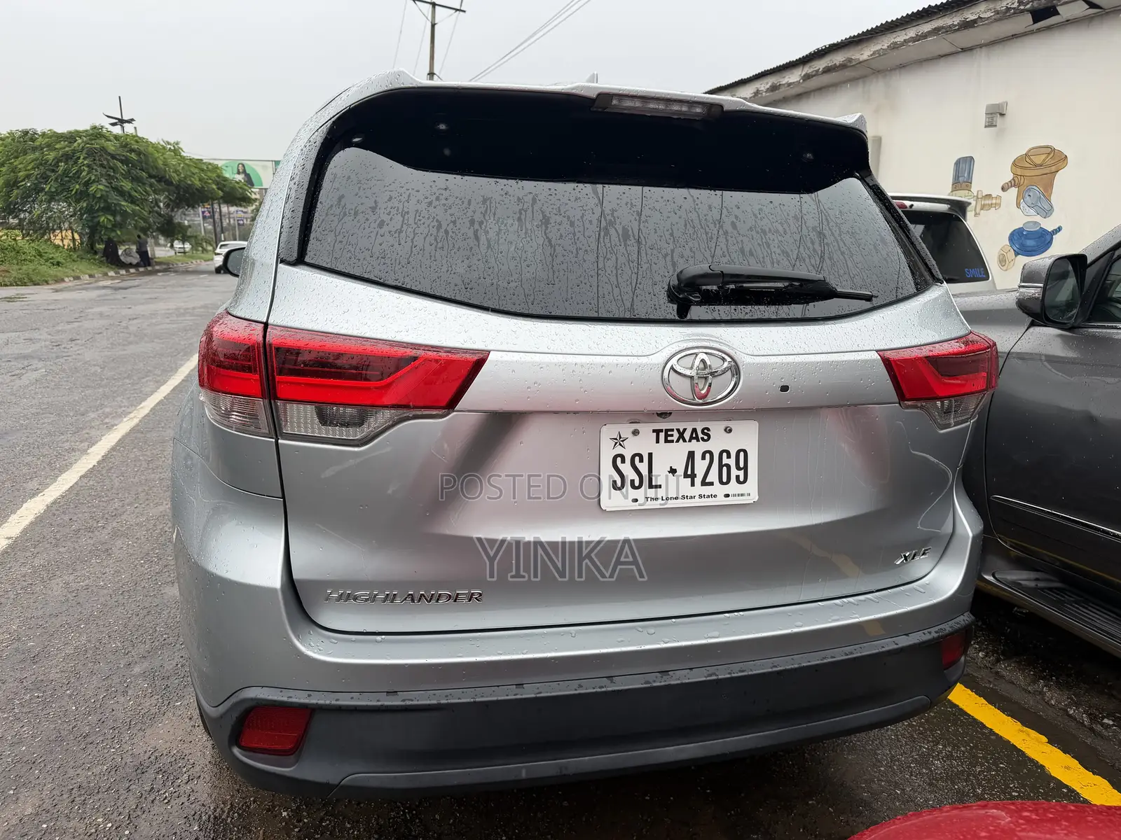 Toyota Highlander XLE 2019 Blue