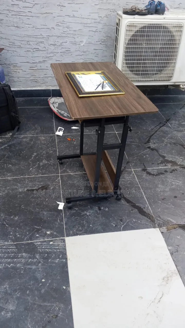 Imported Studying Table