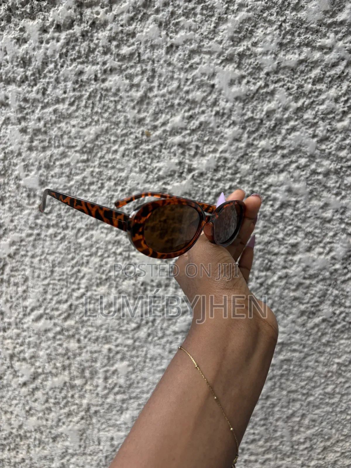 Tortoiseshell Oval Sunglasses