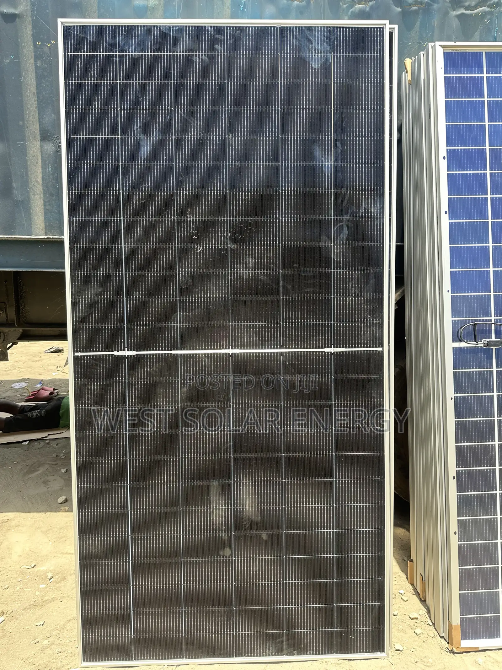 650w 144Cell Original Jinko 16Box Bar Bifacial Half Cut Panel