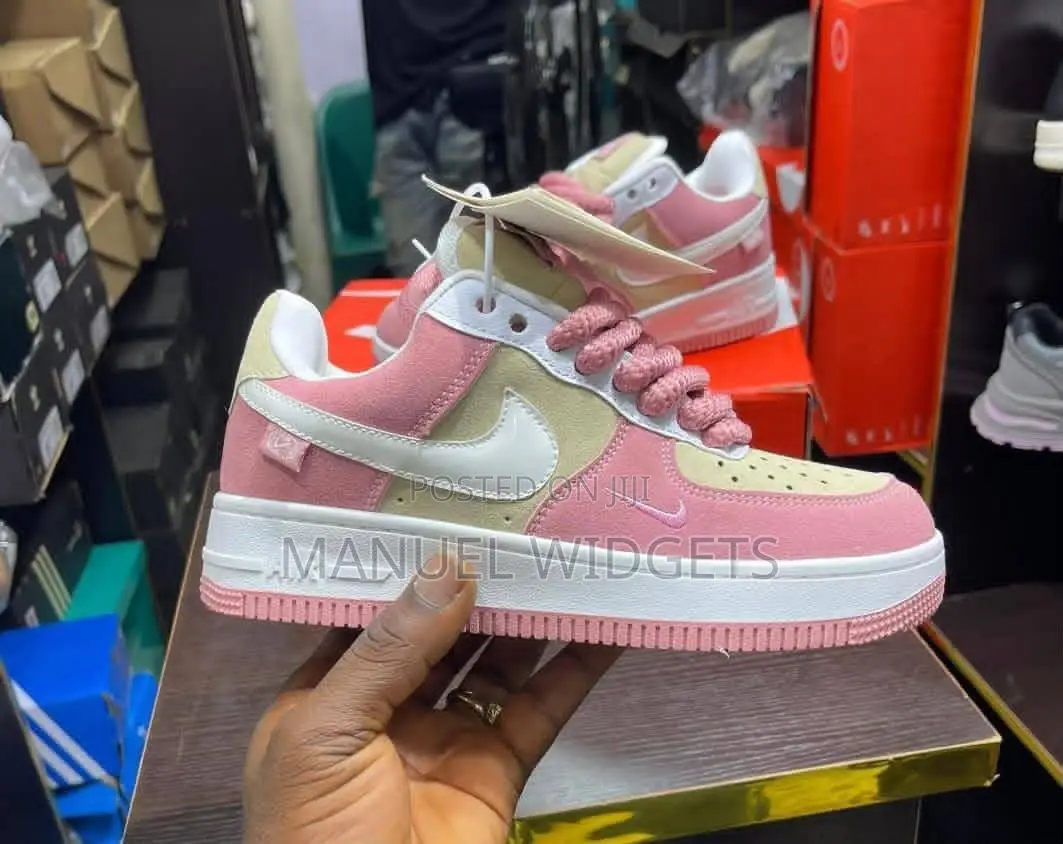 Nike Air Force 1 Swoosh Pink Sneakers