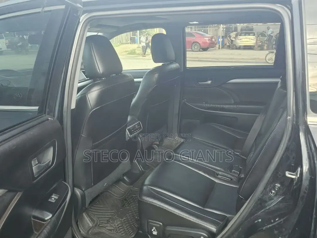 Toyota Highlander 2015 Black