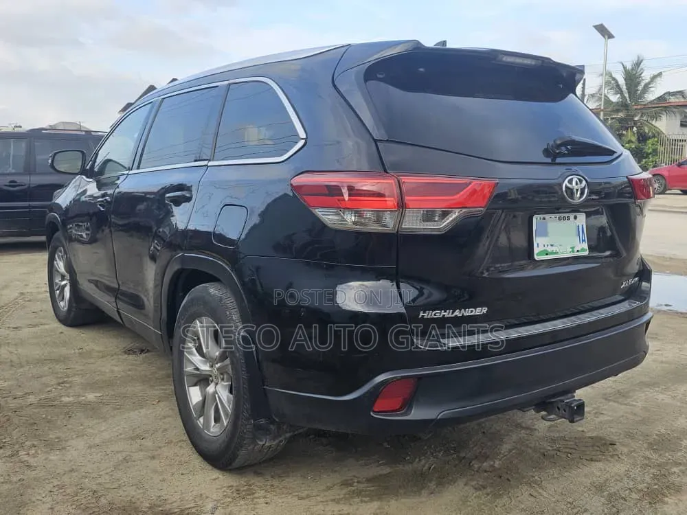 Toyota Highlander 2015 Black