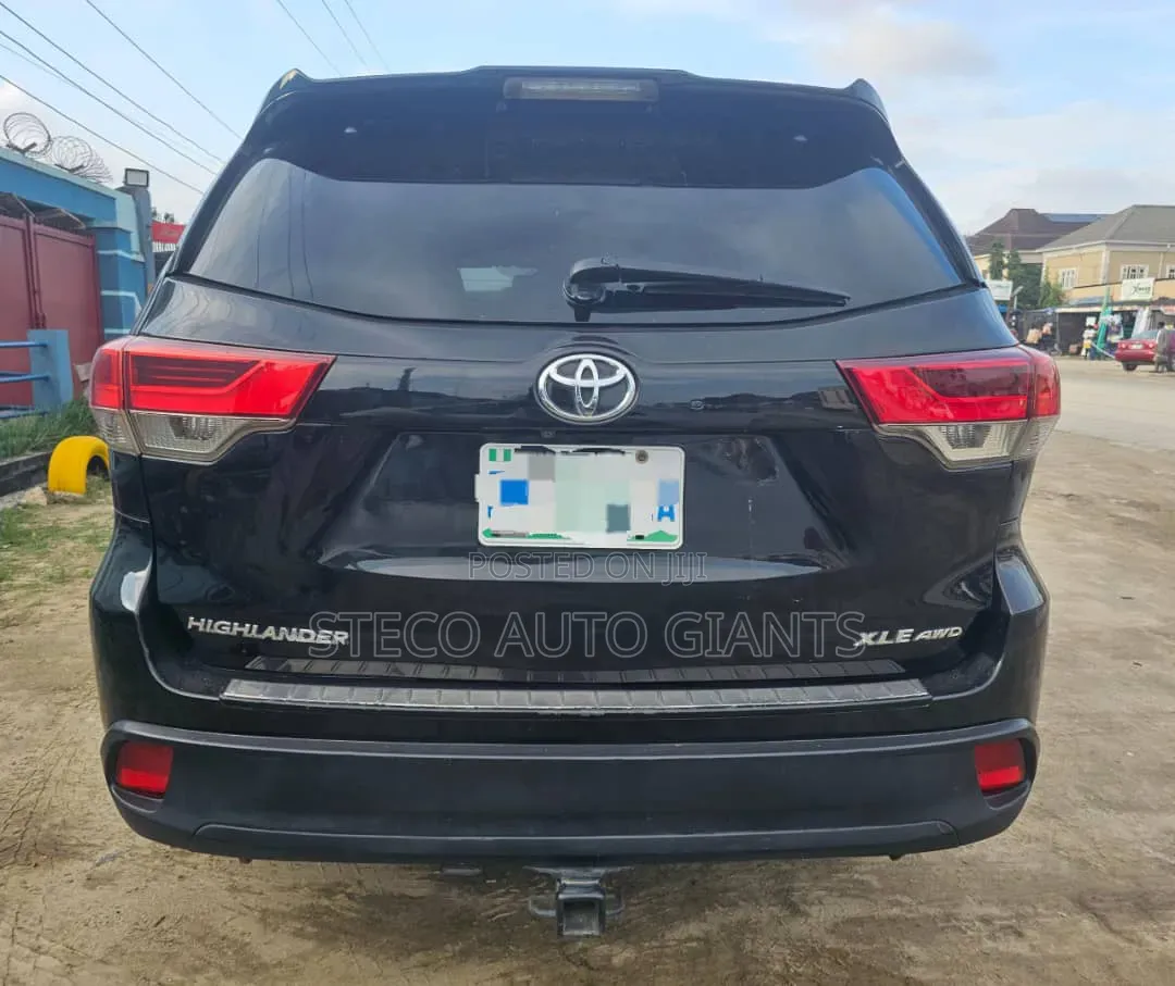 Toyota Highlander 2015 Black