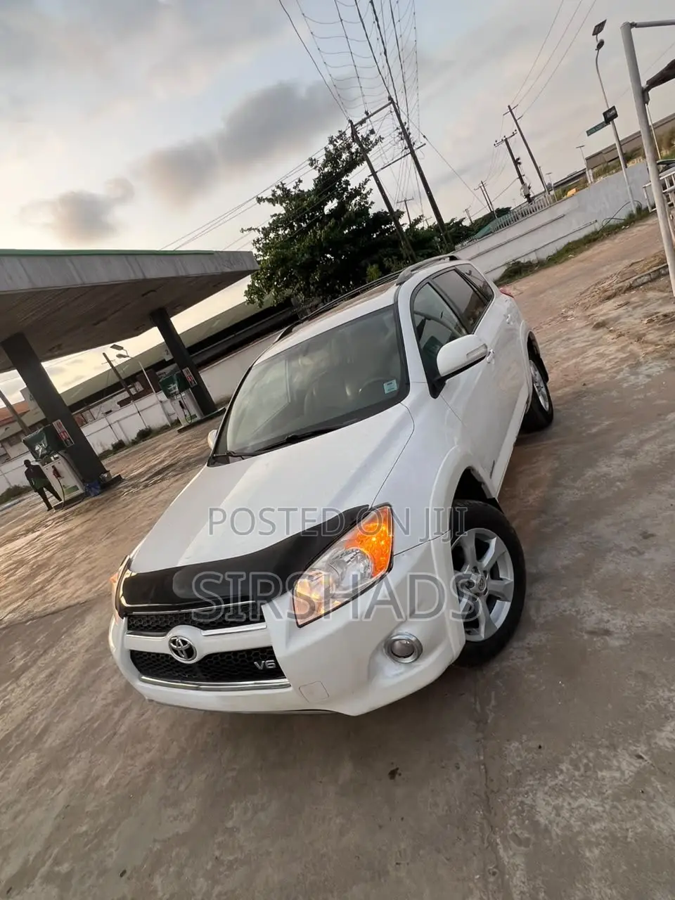 Toyota RAV4 2010 White