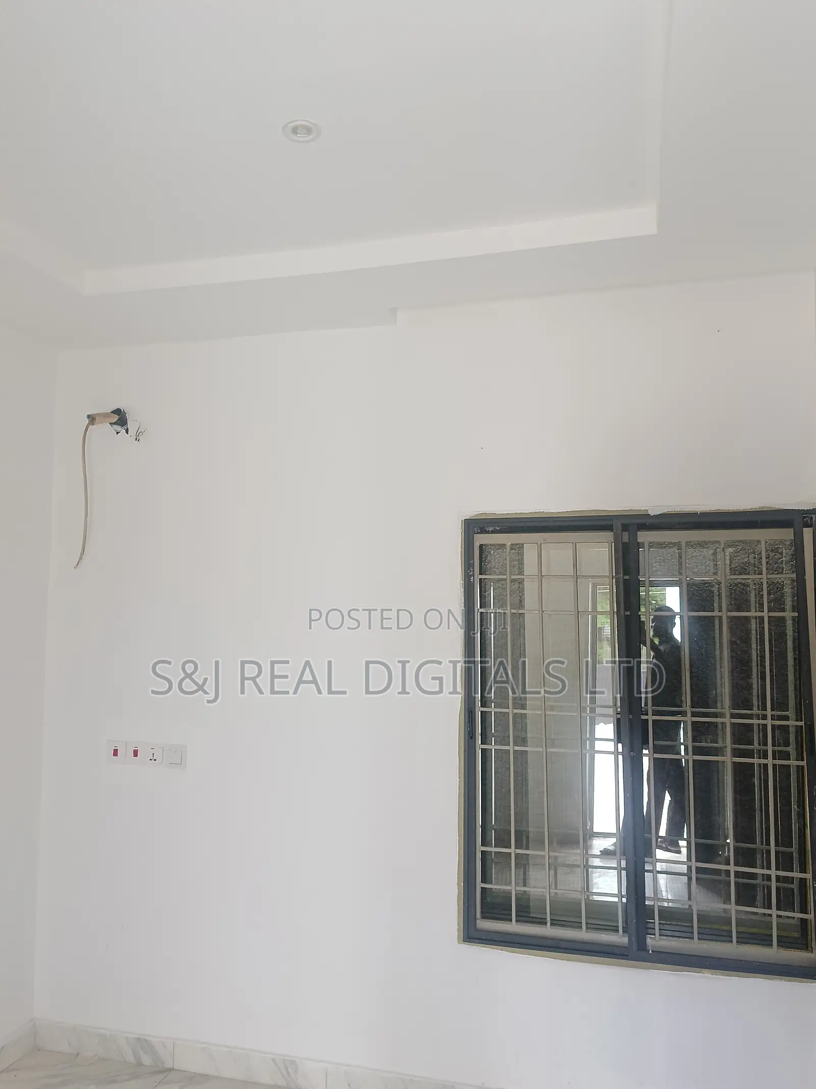 5bdrm Duplex in Jahi for sale