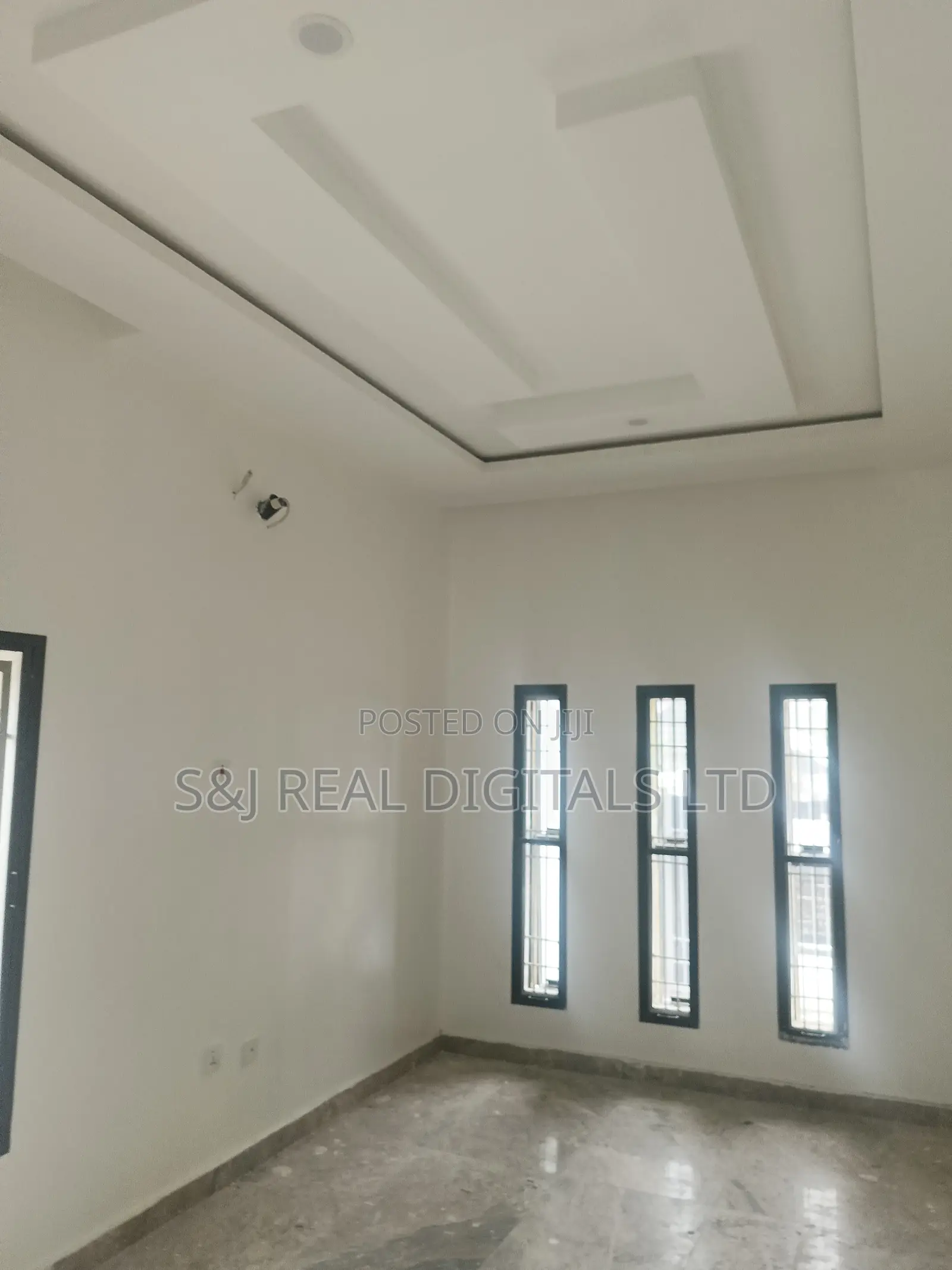 5bdrm Duplex in Jahi for sale