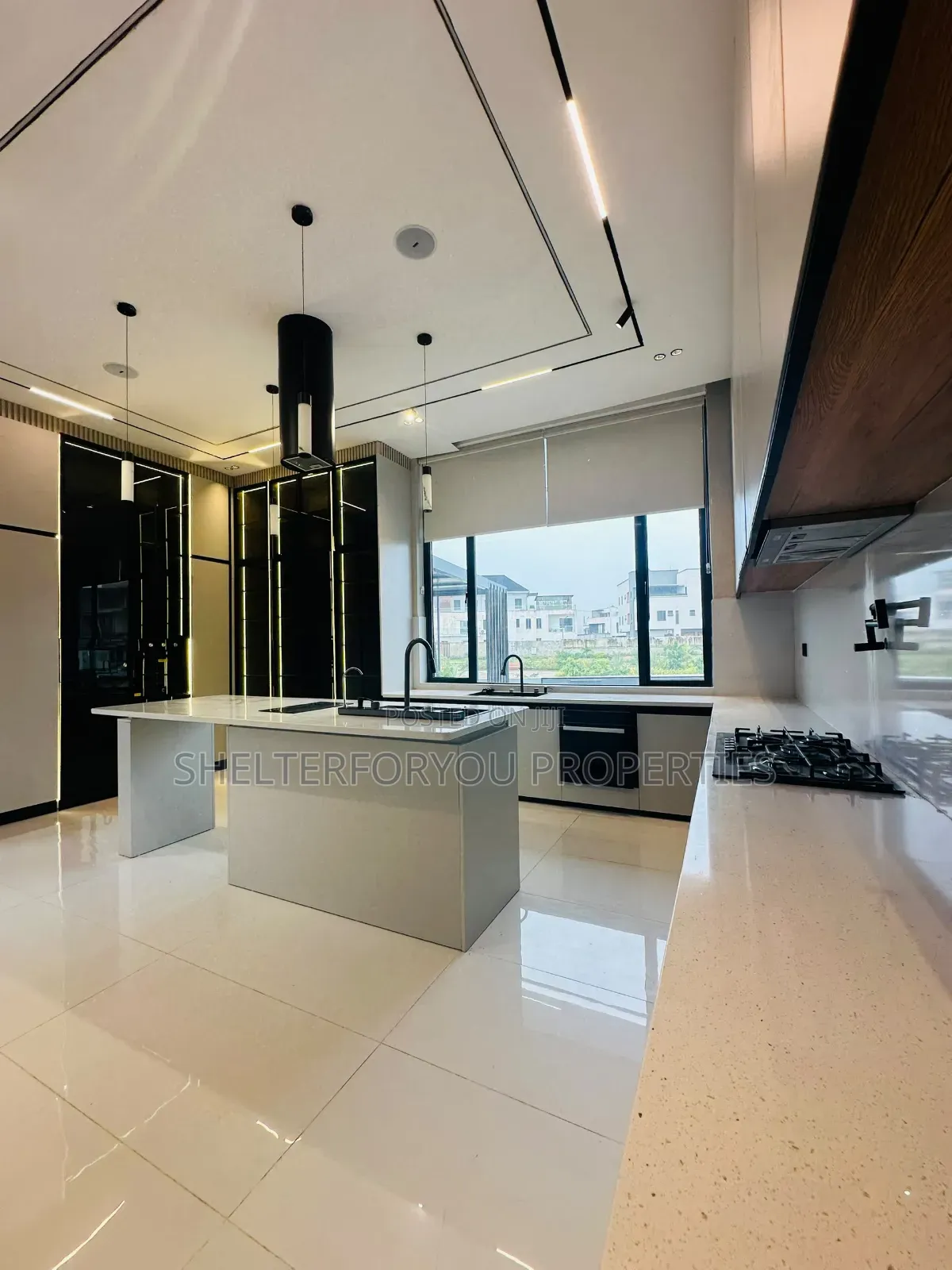6bdrm Duplex in Osapa london for sale