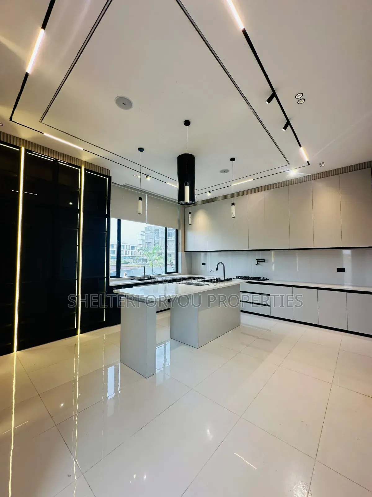 6bdrm Duplex in Osapa london for sale