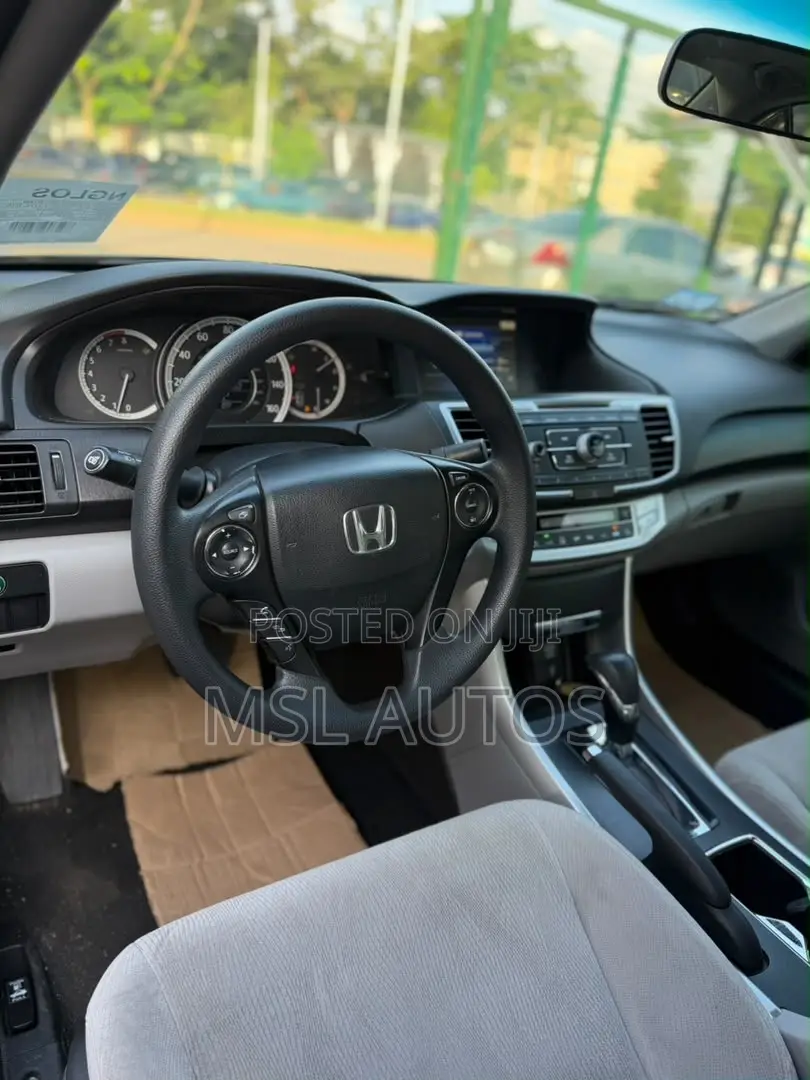 Honda Accord EX 4dr Sedan FWD (2.4L 4cyl 2A) 2013 Gray