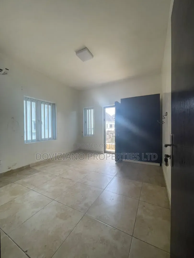 2bdrm Apartment in Osapa london for rent