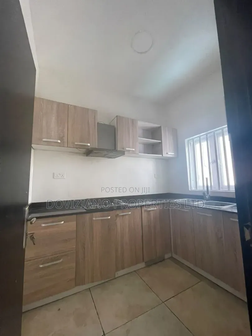 2bdrm Apartment in Osapa london for rent