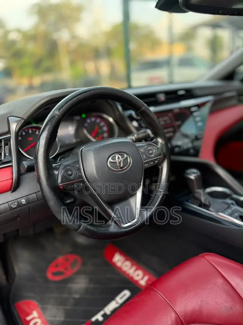 Toyota Camry XSE V6 (3.5L V6 8A) 2019 Black
