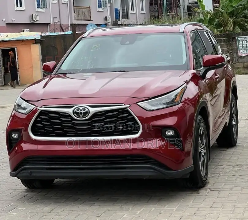 Toyota Highlander XLE AWD 2020 Red