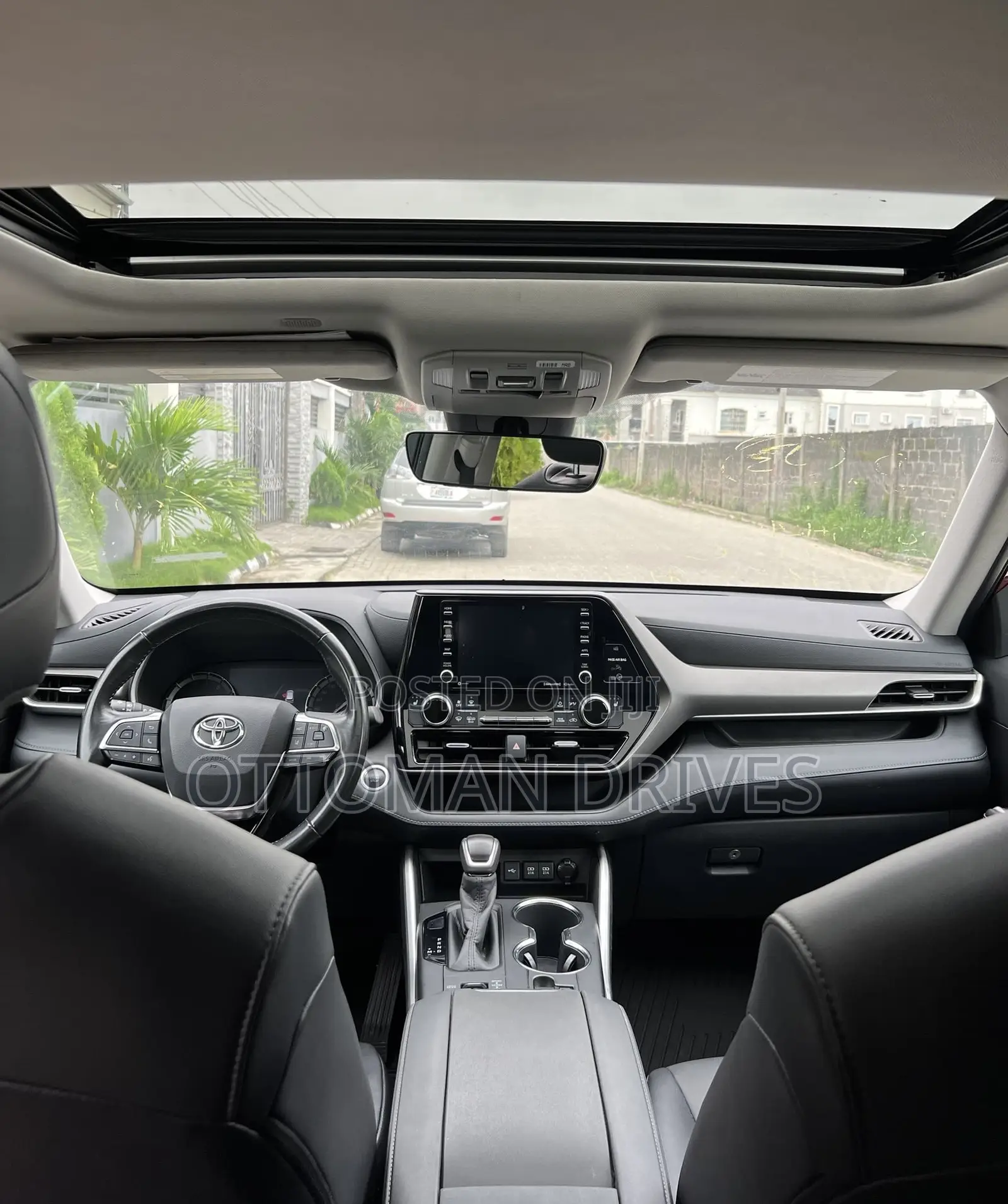 Toyota Highlander XLE AWD 2020 Red