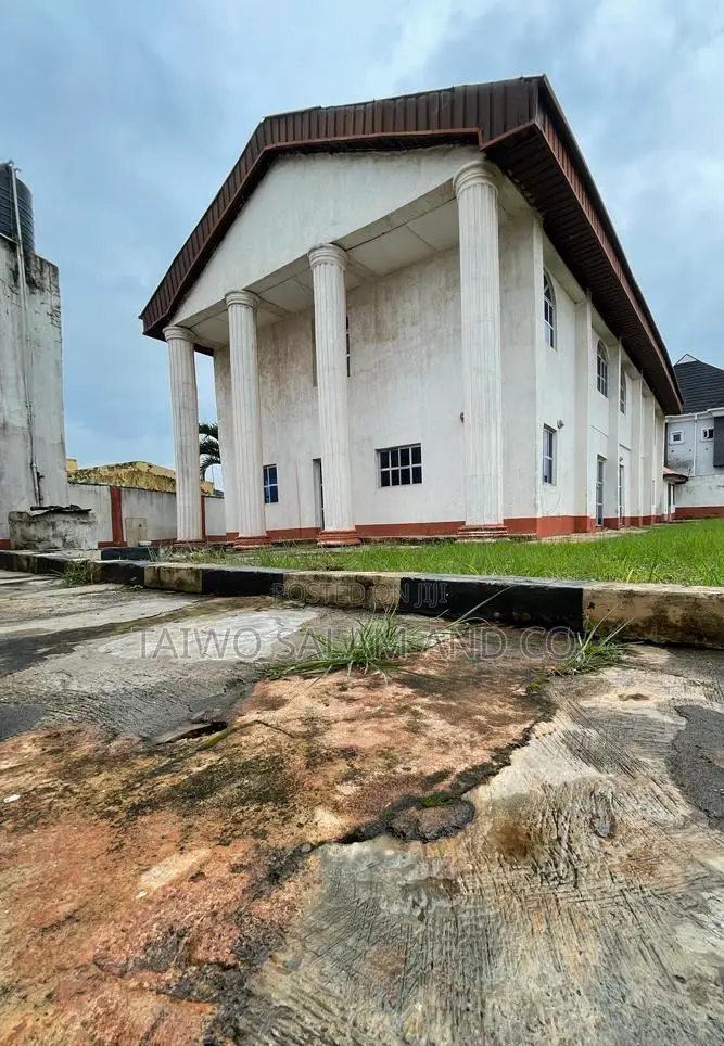 4bdrm House in Akobo for sale