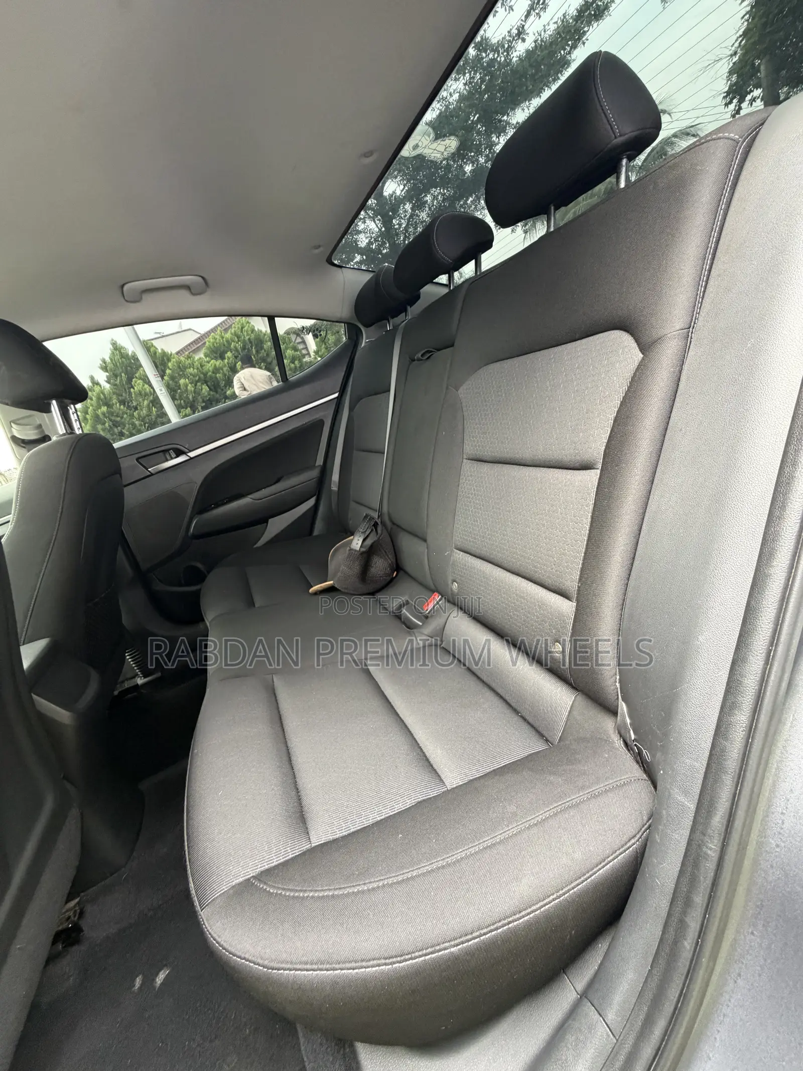 Hyundai Elantra Limited Sedan FWD (2.0L 4cyl 6A) 2017 Gray