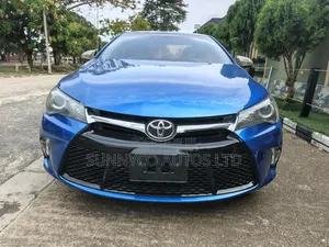 Toyota Camry SE w/Special Edition Pkg (2.5L 4cyl 6A) 2016 Blue