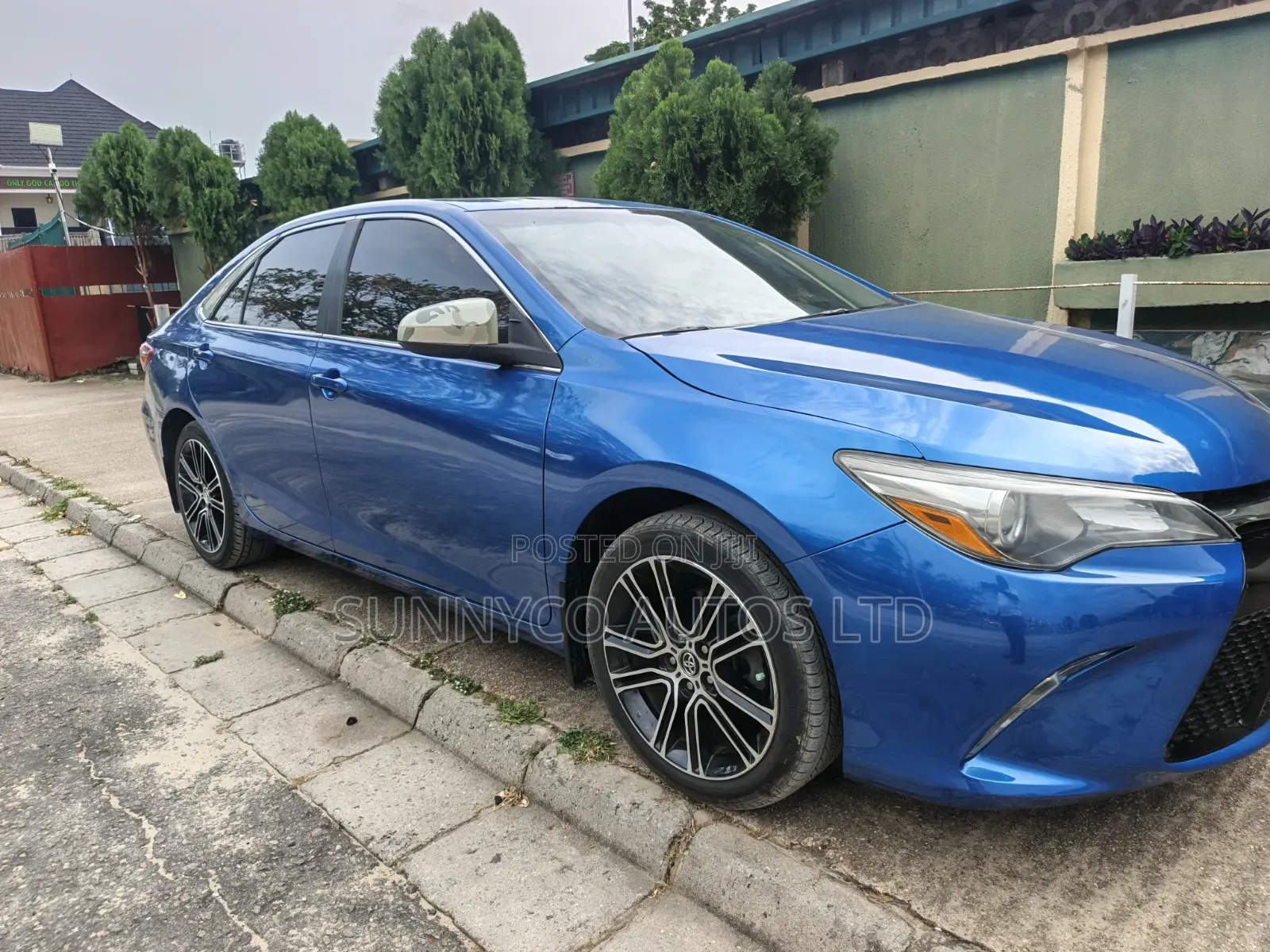 Toyota Camry SE w/Special Edition Pkg (2.5L 4cyl 6A) 2016 Blue