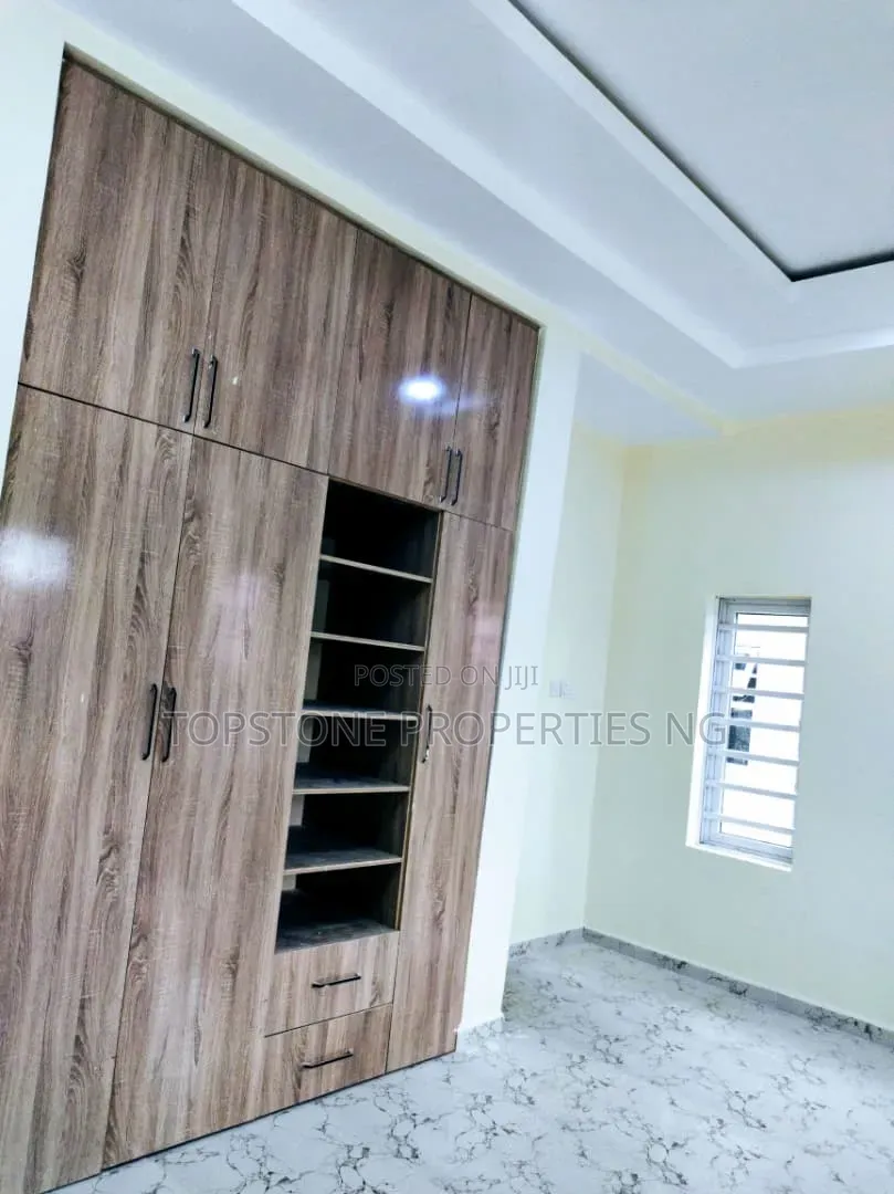 4bdrm Duplex in Topstone, Uyo for rent
