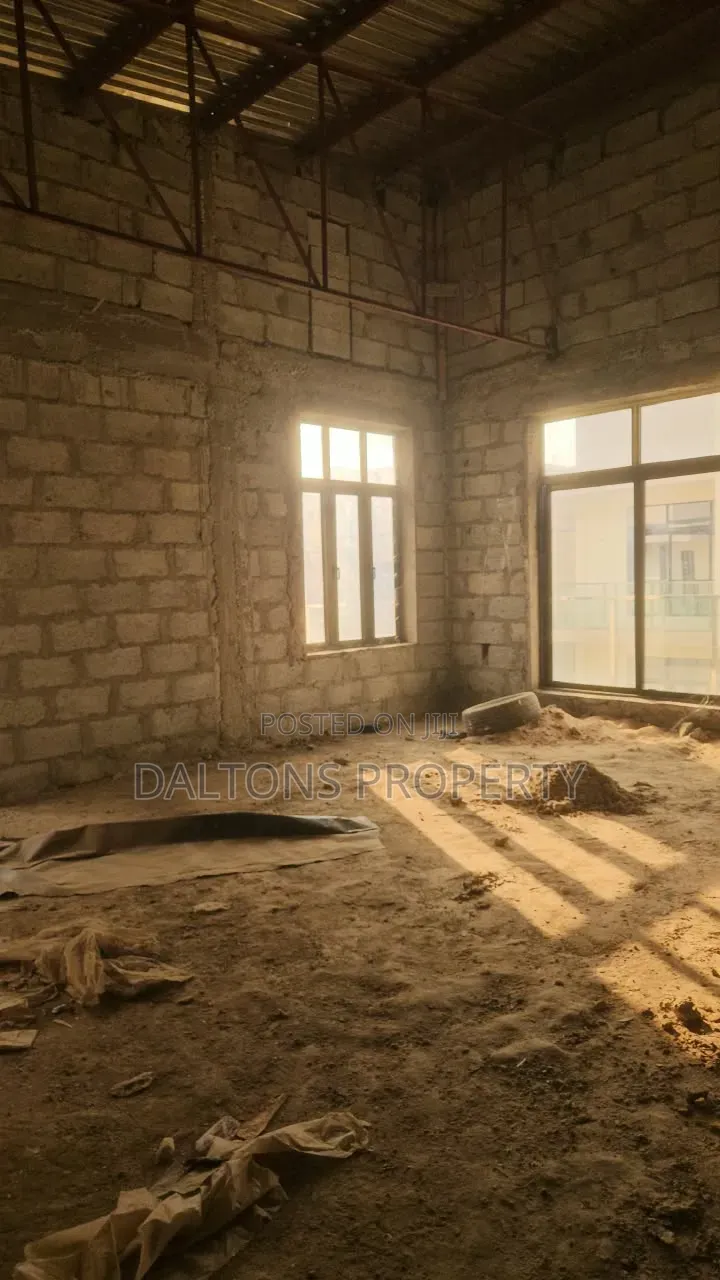4bdrm Duplex in Liptons Ville, Kaura for sale
