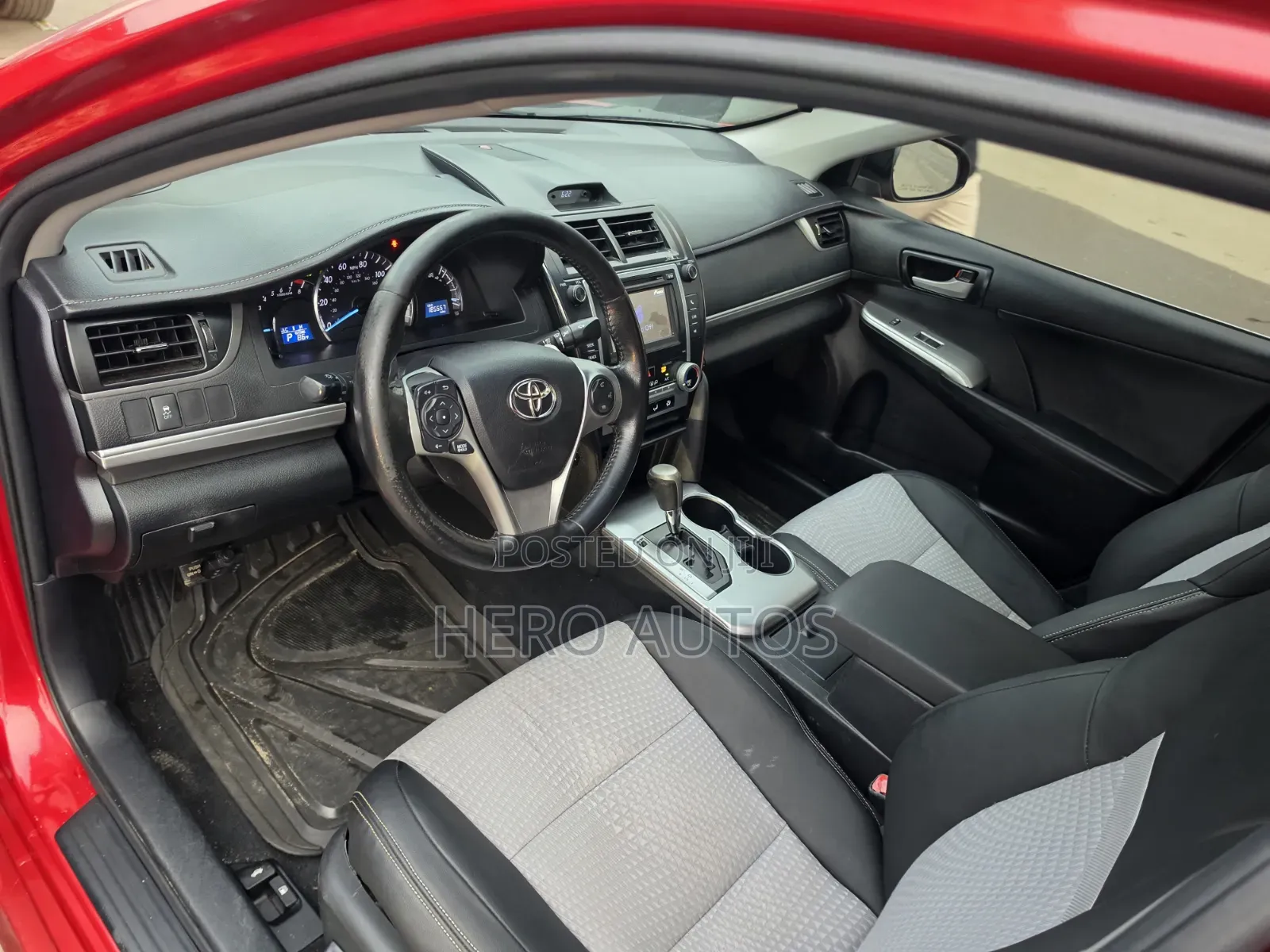 Toyota Camry SE 4dr Sedan (2.5L 4cyl 6A) 2014 Red