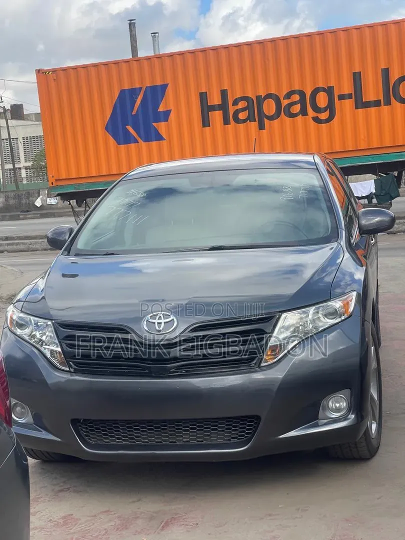 Toyota Venza V6 AWD 2010 Gray