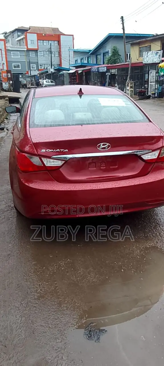 Hyundai Sonata 2013 Red