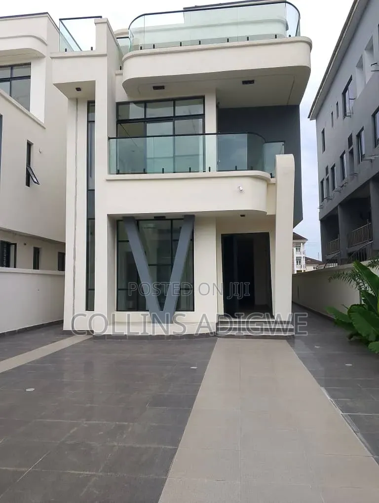 5bdrm Duplex in Lekki Phase 1 Lagos for sale