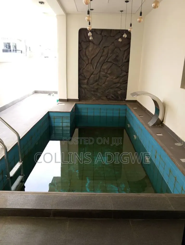5bdrm Duplex in Lekki Phase 1 Lagos for sale