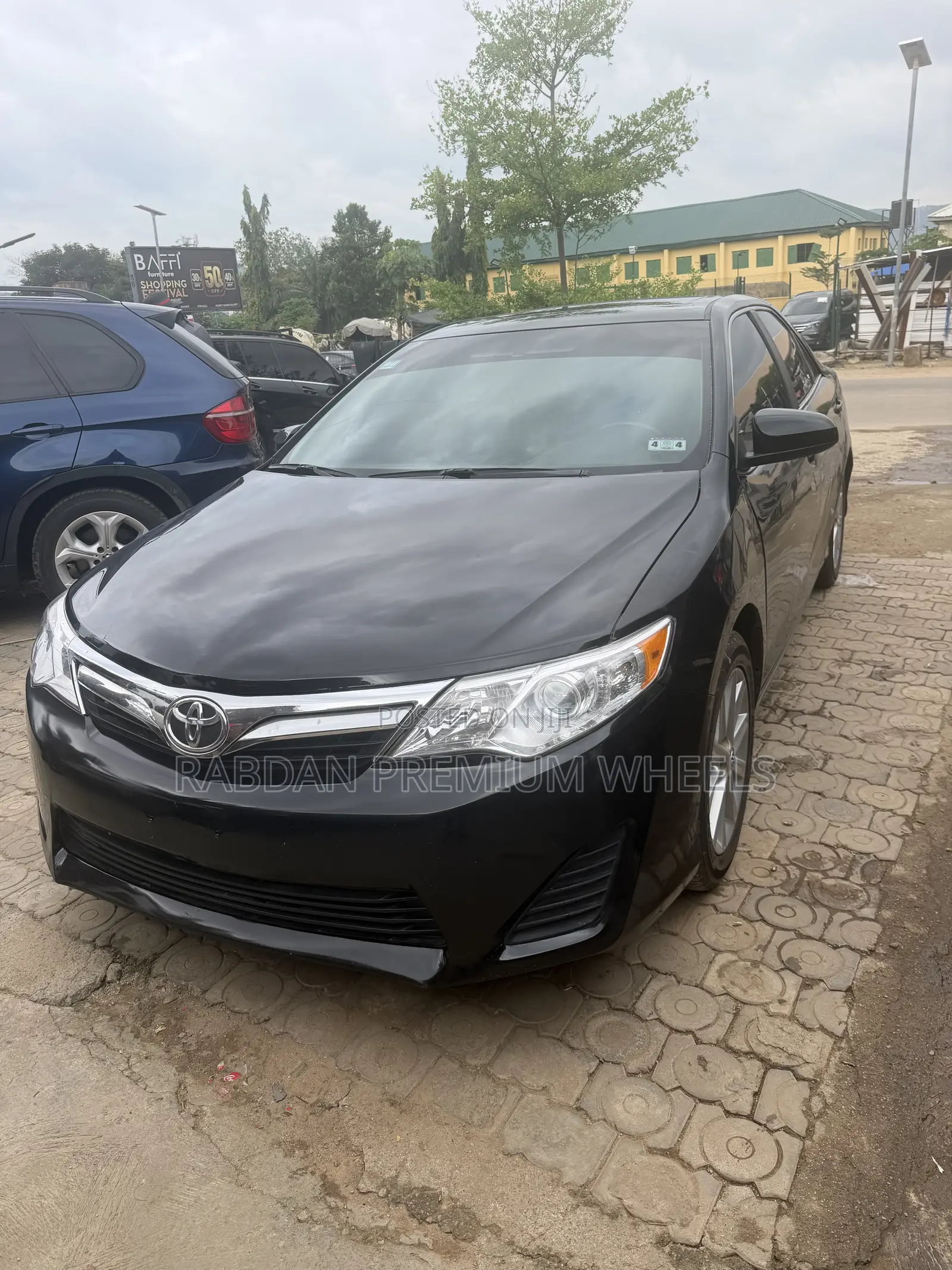 Toyota Camry XLE 4dr Sedan (3.5L 6cyl 6A) 2014 Gray