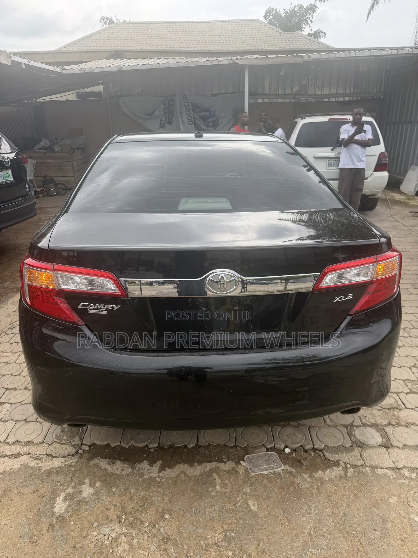 Toyota Camry XLE 4dr Sedan (3.5L 6cyl 6A) 2014 Gray
