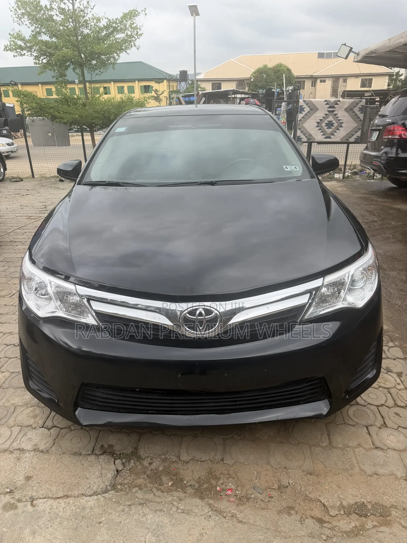 Toyota Camry XLE 4dr Sedan (3.5L 6cyl 6A) 2014 Gray