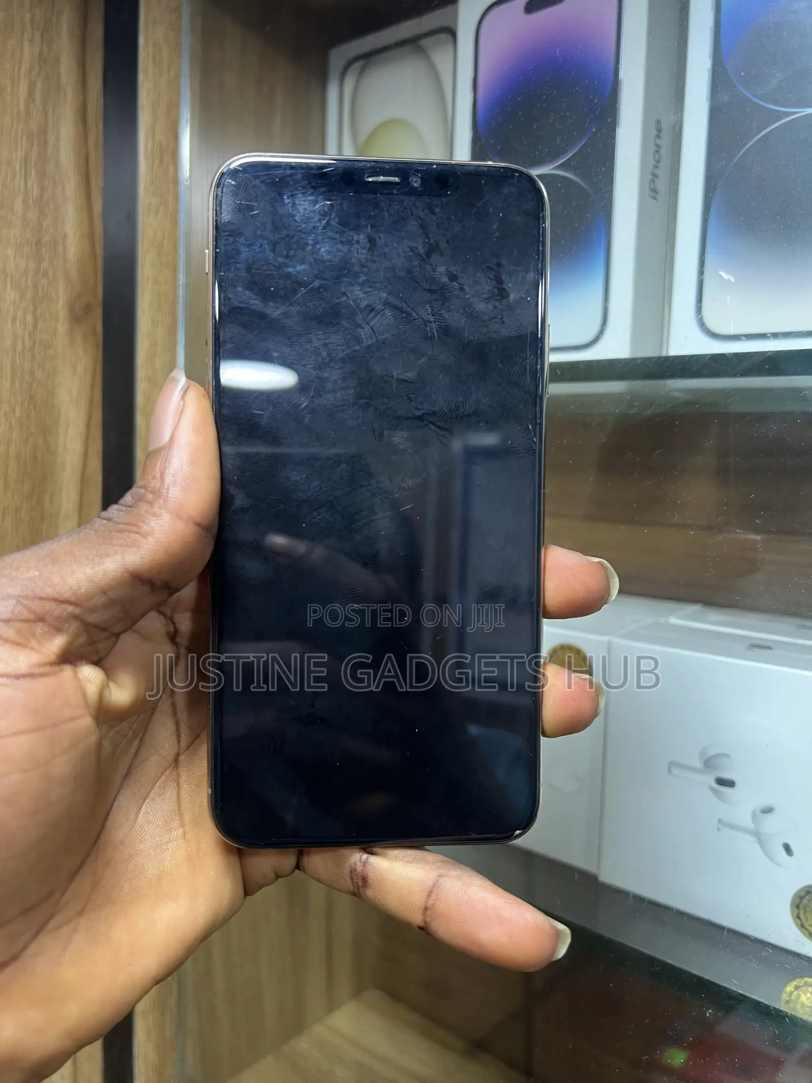 Apple iPhone 11 Pro Max 64 GB Gold
