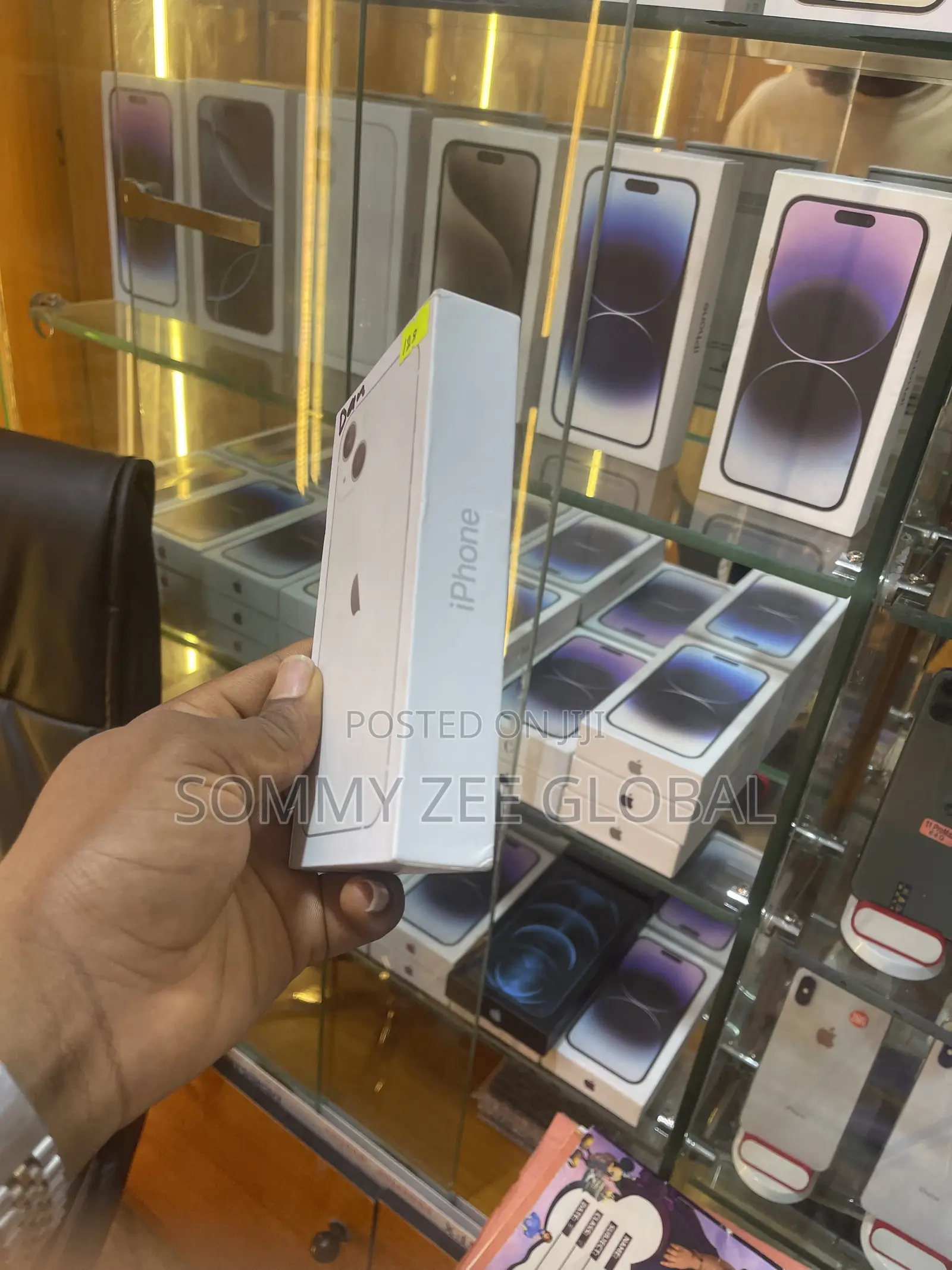 New Apple iPhone 13 128 GB White