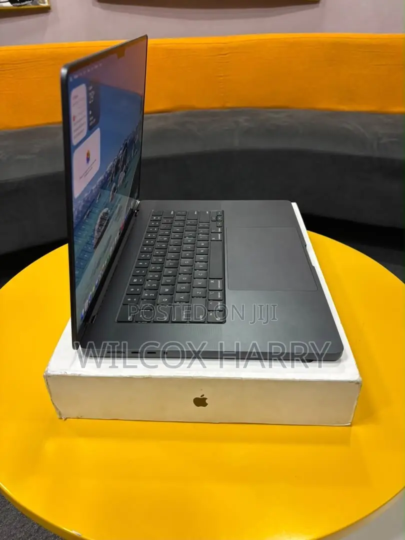 Laptop Apple MacBook Pro 2024 M4 Max 32GB Apple M4 Max SSD 1T