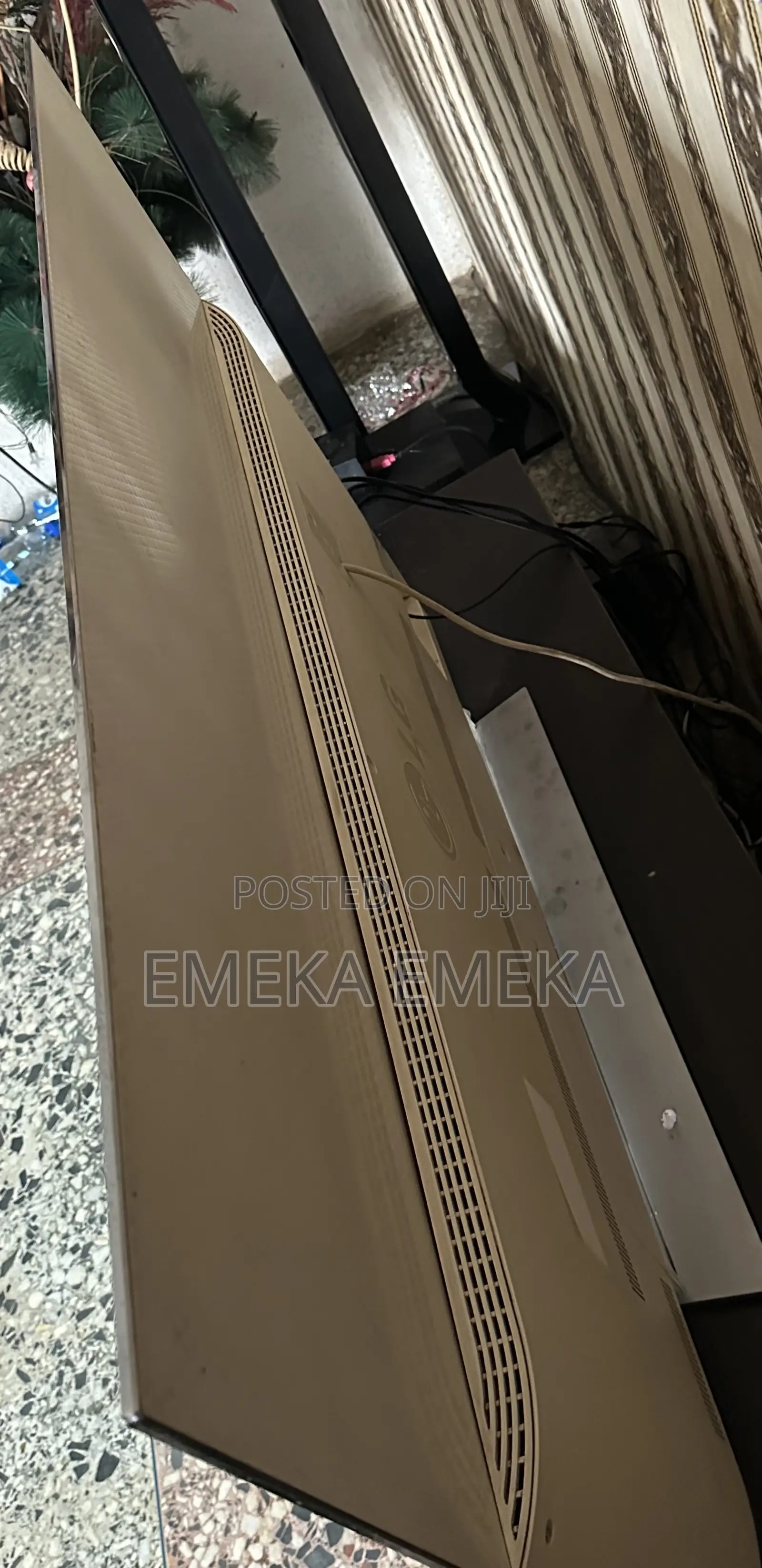 The LG 55’ 4k Ultra Hd Oled Smart TV