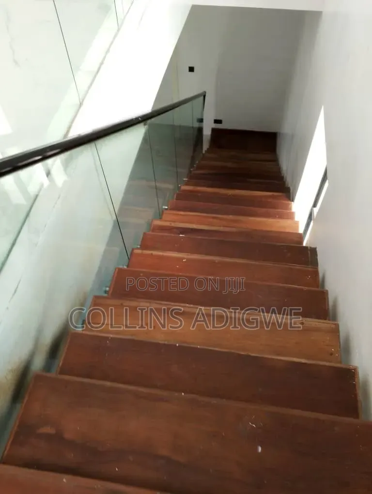 5bdrm Duplex in Lekki Phase 1 for sale